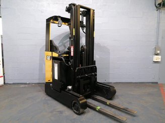 Carretilla retráctil Caterpillar NR16N