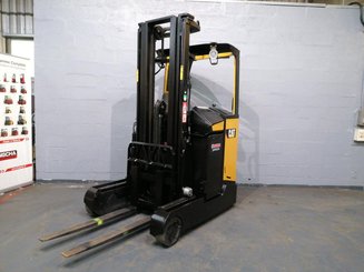Carretilla retráctil Caterpillar NR16N