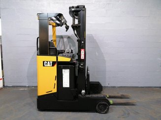 Carretilla retráctil Caterpillar NR16N