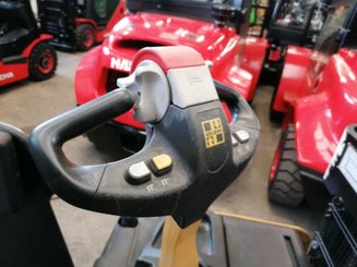 Apilador Hyster P2.0SD - 8