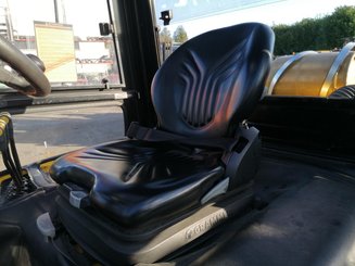 Carretilla contrapesada de 4 ruedas Hyundai 40L-7A