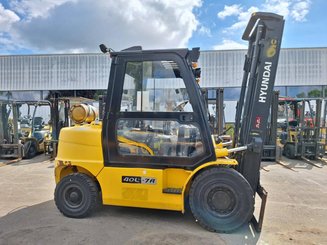 Carretilla contrapesada de 4 ruedas Hyundai 40L-7A