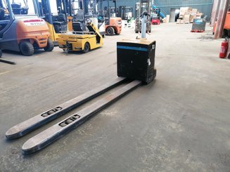 Transpaleta con conductor acompañante Caterpillar NPP20N2