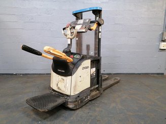 Apilador con plataforma Crown DT3040 - 2