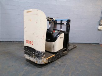 Apilador con plataforma Crown DT3040