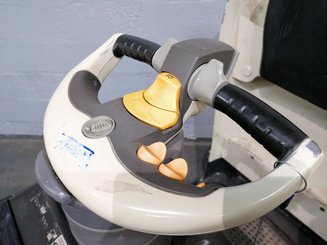 Apilador con plataforma Crown DT3040