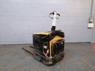 Transpaleta con plataforma Caterpillar NPV20N2 - 4