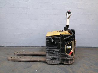 Transpaleta con plataforma Caterpillar NPV20N2 - 5