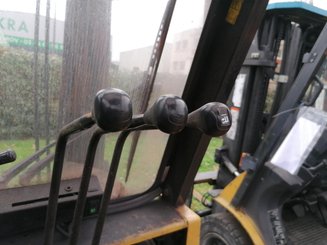 Carretilla contrapesada de 4 ruedas Caterpillar GP45K2