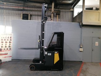 Carretilla retráctil Caterpillar NR20N2H