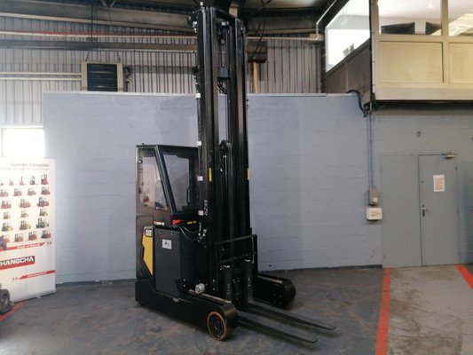 Carretilla retráctil Caterpillar NR20N2H - 1