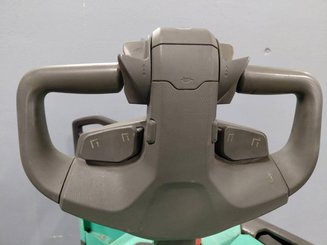 Transpaleta con plataforma Mitsubishi PBF25N3R MITSUBISHI - 8