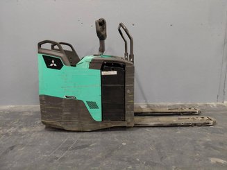 Transpaleta con plataforma Mitsubishi PBF25N3R MITSUBISHI - 5