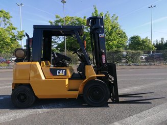 Carretilla contrapesada de 4 ruedas Caterpillar GP40KL - 2