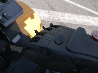 Carretilla contrapesada de 4 ruedas Caterpillar GP40N