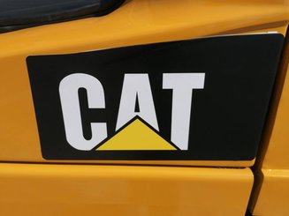 Carretilla contrapesada de 4 ruedas Caterpillar GP40N