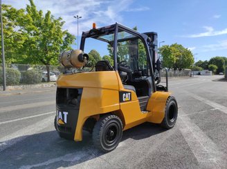 Carretilla contrapesada de 4 ruedas Caterpillar GP40N