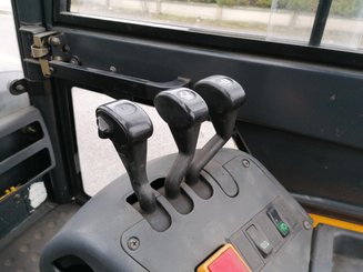Carretilla contrapesada de 3 ruedas Jungheinrich EFG215