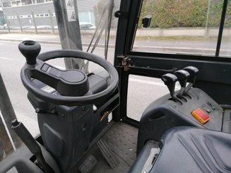 Carretilla contrapesada de 3 ruedas Jungheinrich EFG215
