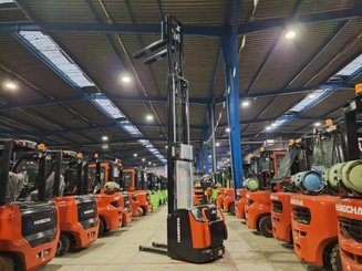 Apilador con plataforma Hangcha CDD16-AZ3S