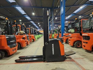 Apilador con plataforma Hangcha CDD16-AZ3S