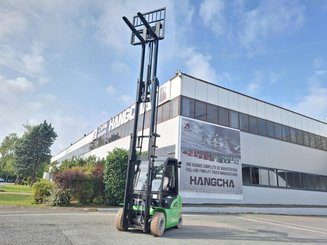 Carretilla contrapesada de 4 ruedas Hangcha XC30i
