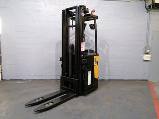 Apilador con plataforma Caterpillar NSR20N - 2