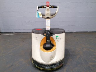 Transpaleta con conductor acompañante Crown WP3020 - 3