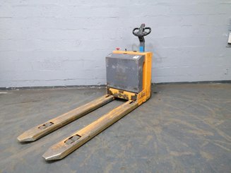 Transpaleta con conductor acompañante OMG 330K - 1