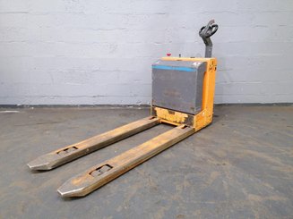 Transpaleta con conductor acompañante OMG 330K - 6