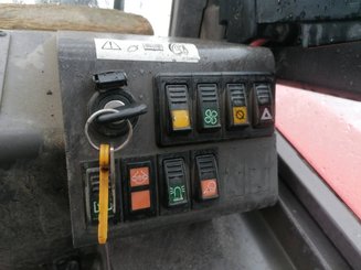 Carretilla todoterreno Manitou MC60 - 10