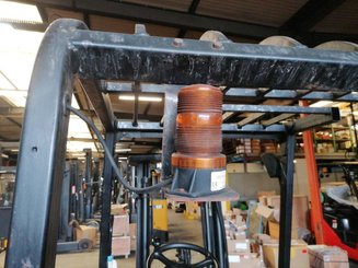 Carretilla contrapesada de 3 ruedas Caterpillar EP16 KT - 6