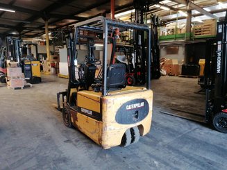 Carretilla contrapesada de 3 ruedas Caterpillar EP16 KT - 2