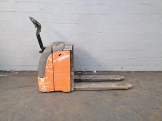 Transpaleta con conductor acompañante OMG 316KN - 5