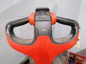Apilador con conductor acompañante Fenwick L16AP - 3