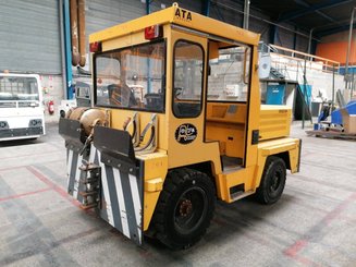 Tractor de remolque ATA 5500 LPG