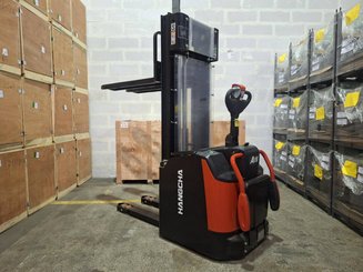 Apilador con plataforma Hangcha CDD16-AZ3S