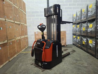 Apilador con plataforma Hangcha CDD16-AZ3S