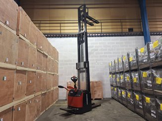 Apilador con plataforma Hangcha CDD16-AZ3S