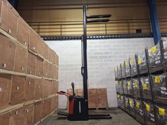 Apilador con plataforma Hangcha CDD16-AZ3S