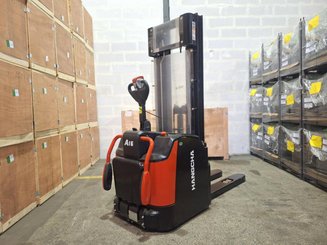 Apilador con plataforma Hangcha CDD16-AZ3S