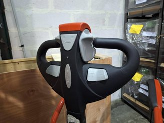 Apilador con plataforma Hangcha CDD16-AZ3S