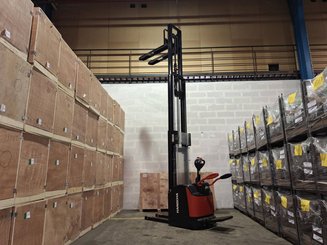 Apilador con plataforma Hangcha CDD16-AZ3S