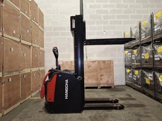Apilador con plataforma Hangcha CDD16-AZ3S