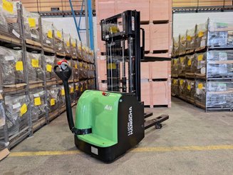 Apilador con conductor acompañante Hangcha CDD16-AC1-LI