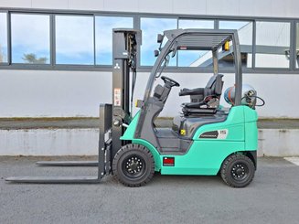 Carretilla contrapesada de 4 ruedas Mitsubishi FG15N