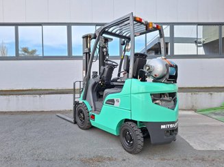 Carretilla contrapesada de 4 ruedas Mitsubishi FG15N