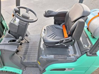Carretilla contrapesada de 4 ruedas Mitsubishi FG15N