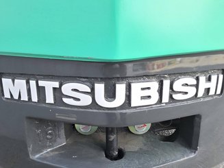 Carretilla contrapesada de 4 ruedas Mitsubishi FG15N