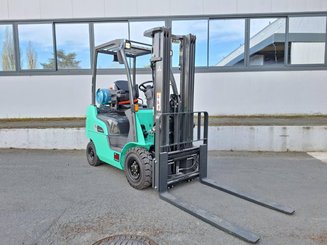 Carretilla contrapesada de 4 ruedas Mitsubishi FG15N